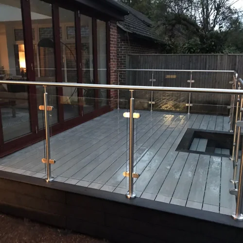glass-balustrade-424mm-mid-post-fully-assembled-978mm-long-plain-top-stainless-316-203416_1024x1024
